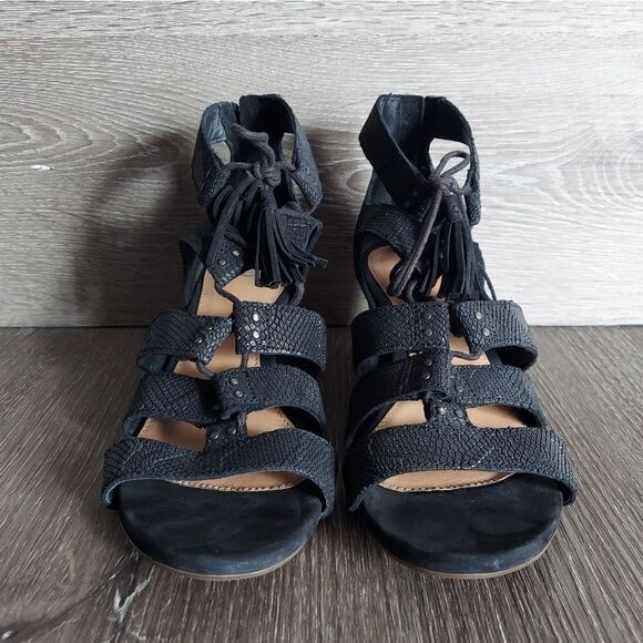 UGG Yasmin Black Snake Embossed Lace Tassel Zipper Wedge Sandal Women's Size 7 - Picture 2 of 10